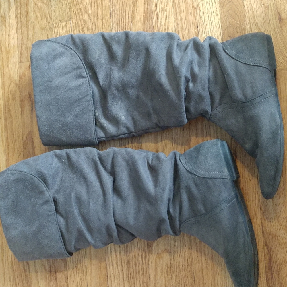 Slouchy grey boots